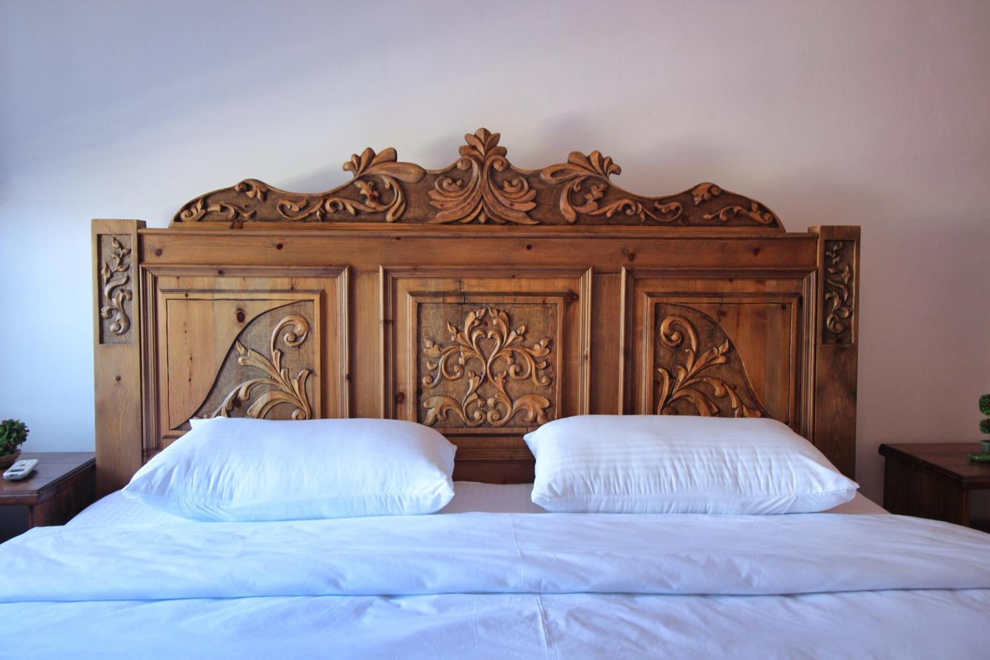 Gjirokastër Guri Guesthouse מראה חיצוני תמונה
